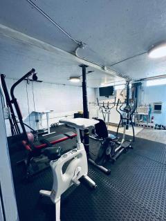 Diamond Apartment with GYM - 2 miles to Fort Sill & just blocks to downtown! - Lawton - 8
