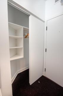 Studio #17 - Self Check-In - Plateau - St-Denis - Montreal - 1