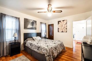 Charming 6BR Home in Milwaukees Historic District - 1
