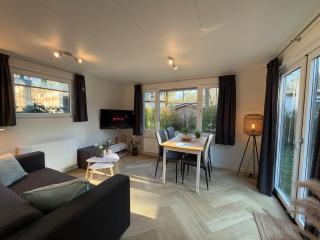 VELUWE HOLIDAY HOMES - With Community Swimming Pool, Bar, Restaurant, Bowling and Supermarket Facilities in the Veluwe National Park - Hoenderloo - 0