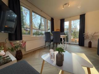 VELUWE HOLIDAY HOMES - With Community Swimming Pool, Bar, Restaurant, Bowling and Supermarket Facilities in the Veluwe National Park - Hoenderloo - 5