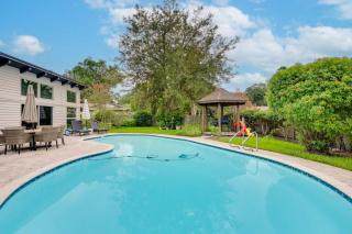 Sunny Tampa Oasis Pool, Patio and Gazebo - Tampa - 9