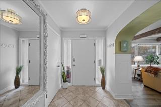 3BR Overland Park Home with Patio and Waterfall Pond - Overland Park - 4