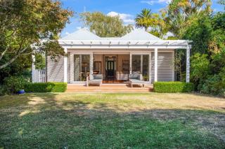 Solara Executive Villa with Air-Con and Backyard - Auckland - 0