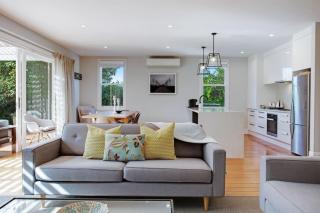 Solara Executive Villa with Air-Con and Backyard - Auckland - 6