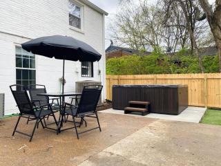 New Listing The Playhouse with Spa Games & More - 5