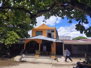 Makambe Hostal - Leticia - 0