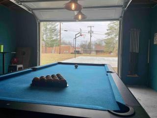 New Listing Paradise Found Hot tub Pool More - Nashville - 2