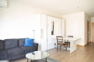 Flexhome East Side Studio R9 - Brady Fiserv Balcony - Milwaukee - 6