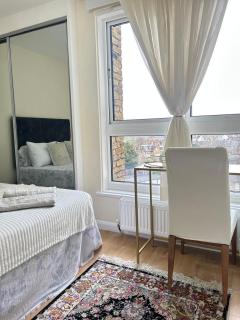 Barnes Flat, 2bed 2bath, Parking, Breakfast - Londra - 1