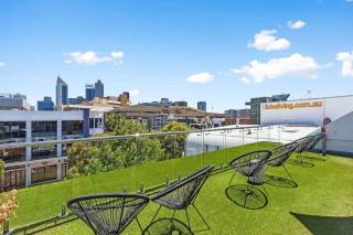 E2 Hotel Room with Work Corner - Perth - 8