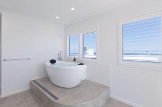 Sea La Vie - The Watch - 2