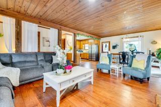 3 Mi to Marietta Square Hot Tub Haven with 2 Patios - Marietta - 8