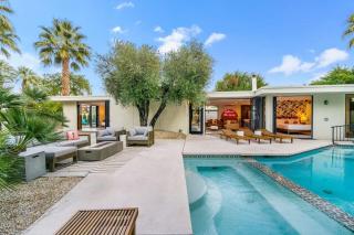 NEW - Mid-Century Modern Getaway in Palm Springs - 8