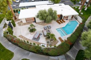 NEW - Mid-Century Modern Getaway in Palm Springs - 5