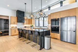 Hot Tub, 23 Mi to Grand Targhee Luxe Retreat - 2