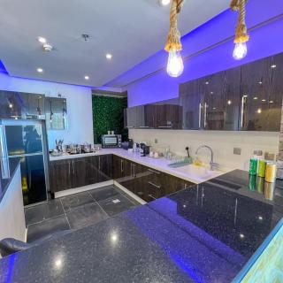 SeaView Glass House شقة بانوراما البحر - Dschidda - 4
