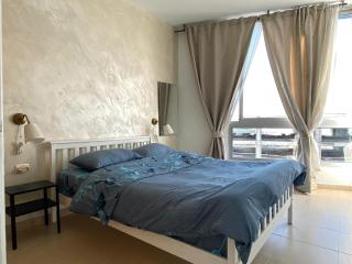 bat-yam 2 Bedrooms on the beach - 9