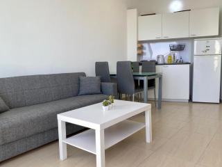 bat-yam 2 Bedrooms on the beach - 8