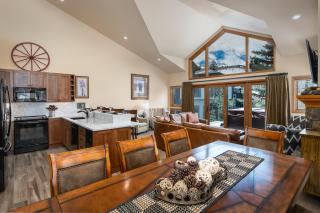 One Breckenridge Place Imperial 25 Townhome: Private Hot Tub w/ Mountain View - 7