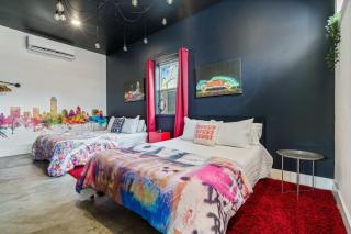 Luxury Stay Near Downtown & Airport! - Austin - 4