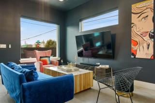 Luxury Stay Near Downtown & Airport! - Austin - 3