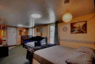EZ 1 mile to Fort Sill! Pumpkin Cottage sleeps 9, grills, firepit, laundry - Lawton - 1