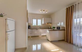 2 Bedroom Stunning Home In Skatari - Šikići - 7