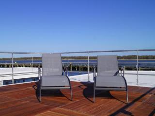 Hausboot Floating House in Ribnitz-Damgarten - Ribnitz-Damgarten - 1