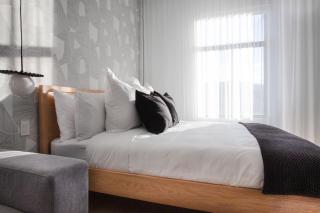 Studio #14 - Self Check-In - Plateau - St-Denis - 4