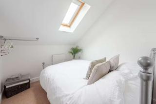 Cosy Village Apartment in Nottingham with parking - Nottingham - 4