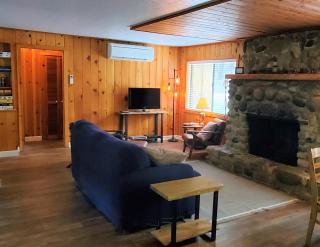 Burke's Place - 5
