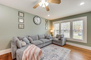 1 Mi to San Antonio Zoo Olmos Park Apt! - 7