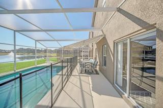Perfect Family Home with Lake View - Davenport - 0