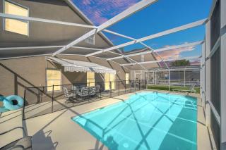 Perfect Family Home with Lake View - 4