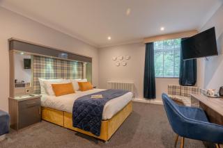 The Whitehall Hotel & Distillery - Darwen - 9