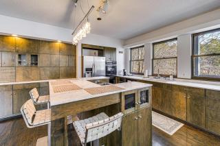 Dock, Hot Tub and Views Stunning Lake Coronado Gem - Hot Springs Village - 3