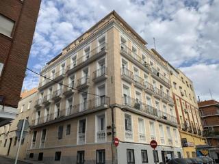 Diseño, Comodidad y Ubicación Ideal a Pocos Pasos de Madrid Río - Madrid - 5