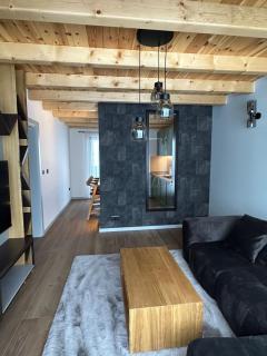 Black Chalet - 1