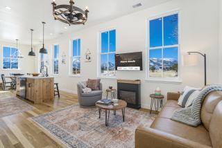 Alpine Abode Private Main Level Studio - 1