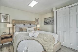 Panoramic Valley Downtown Basement Suite - 8