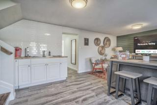 Panoramic Valley Downtown Basement Suite - 1