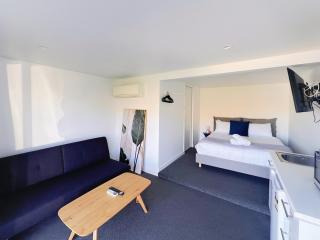 Lake view retreat Studio - Queenstown - 5