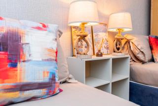 Modern 2BR Retreat in Southampton - Balcony, Free parking & Wifi - Southampton - 1