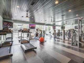 Luxury Apt - Penthouse - King Bed Gym Pkg Pool NEW - Salt Lake City - 6