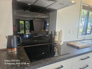 Evolve! Brand new home on Pioneer mins from PN CBD - 4