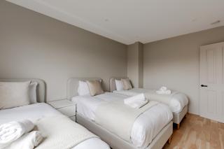 Fairhazel Gardens Studios - 1