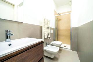 Modern & Bright Apartment near Porta Garibaldi - Milan - 8