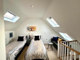 Glastonbury Sacred Vault, 1 Bedroom Aptartment Split Level, Sleeps 3 - Glastonbury - 6