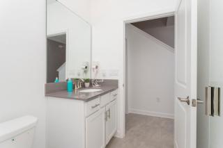 La Vita E Bella 4 Bedroom Storey Lake Condo - 5